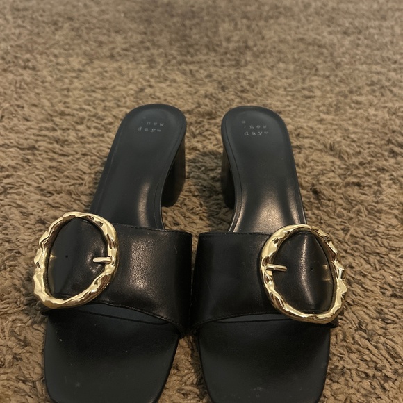 A new day black block heels - Picture 1 of 4
